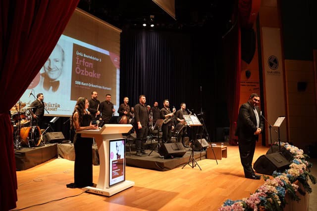 Kültür ve sanat etkinlikleri, konserler ve basın haberleri.